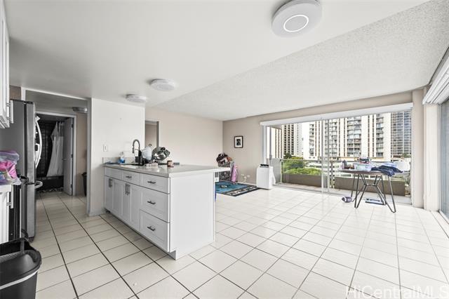 Foto del edificio - 240 Makee Rd