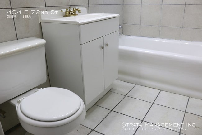 Building Photo - 404 E 72nd St #1A - $1050/m. (3br/1bath)