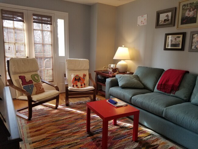 Building Photo - 4881 Chevy Chase Dr