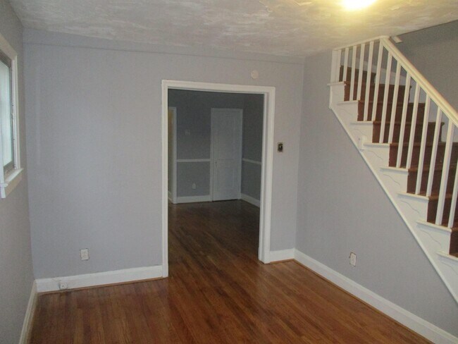 Building Photo - 622 Willow Ave