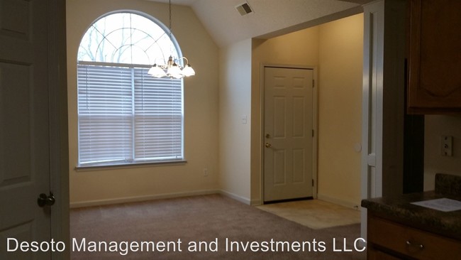 Building Photo - 4 br, 2 bath House - 7051 Maple Grove