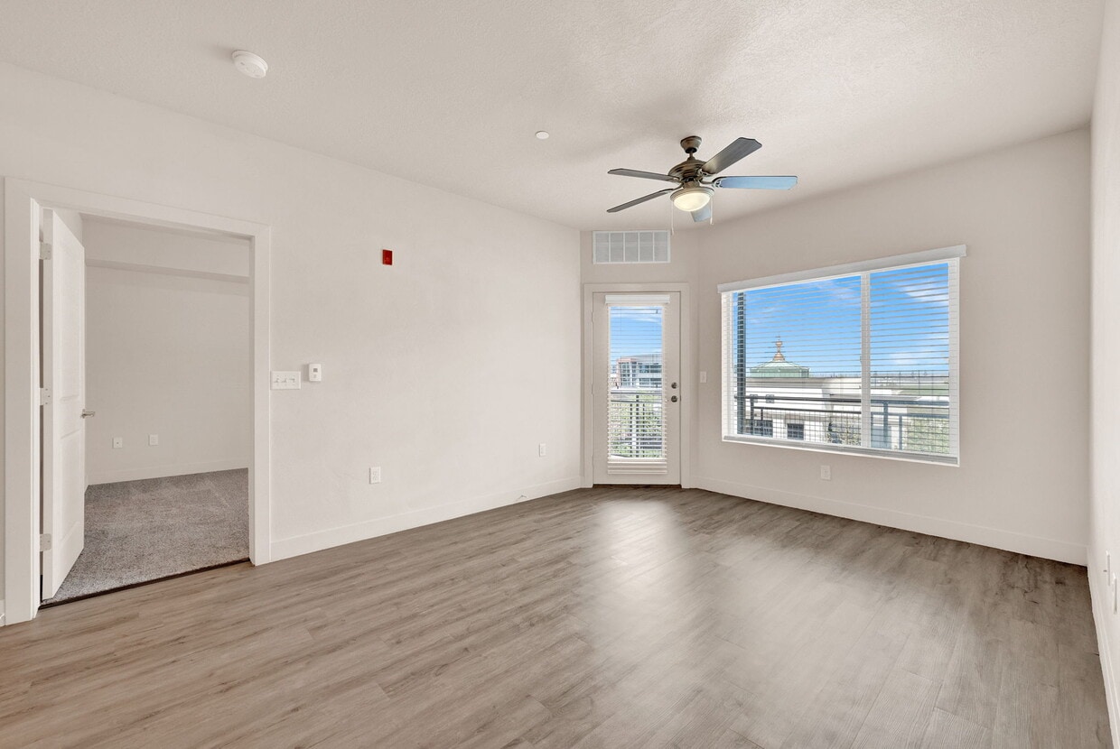 Legacy Crossing Apartments in Centerville, UT