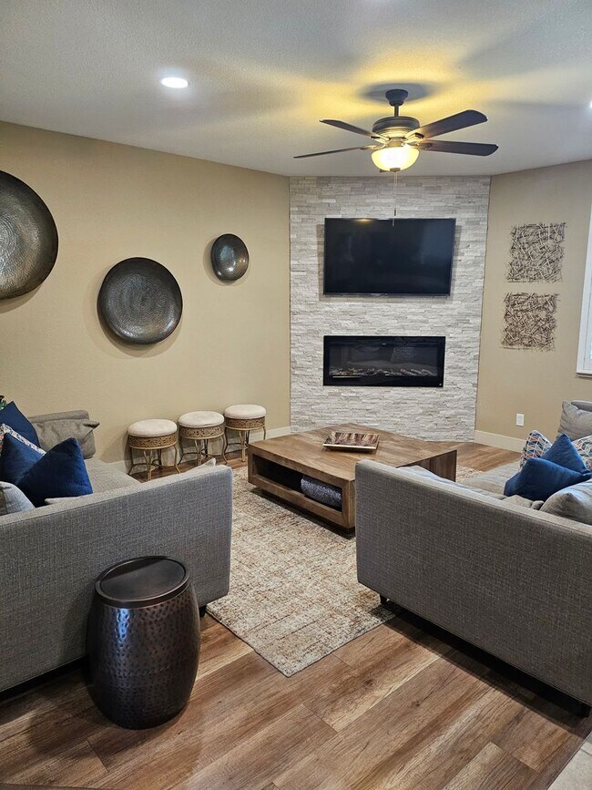 Foto del edificio - 3bed 2bath