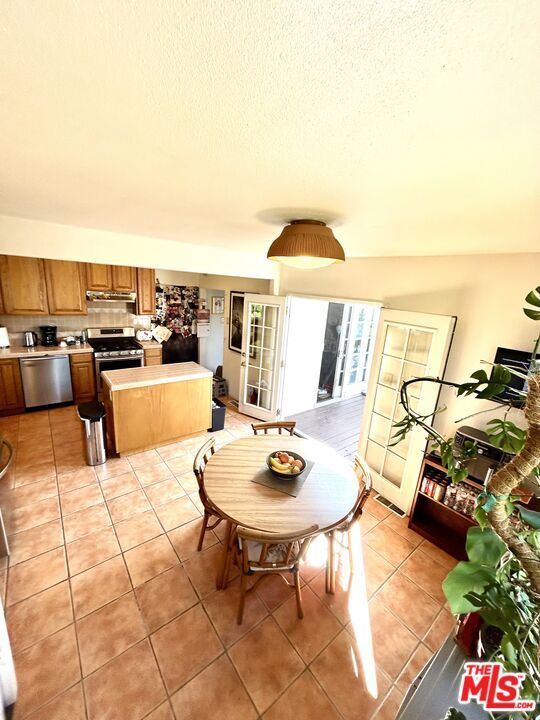 Foto del edificio - 4415 W 62nd St