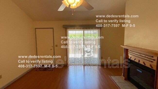 Foto del edificio - 52 Redwood Ct