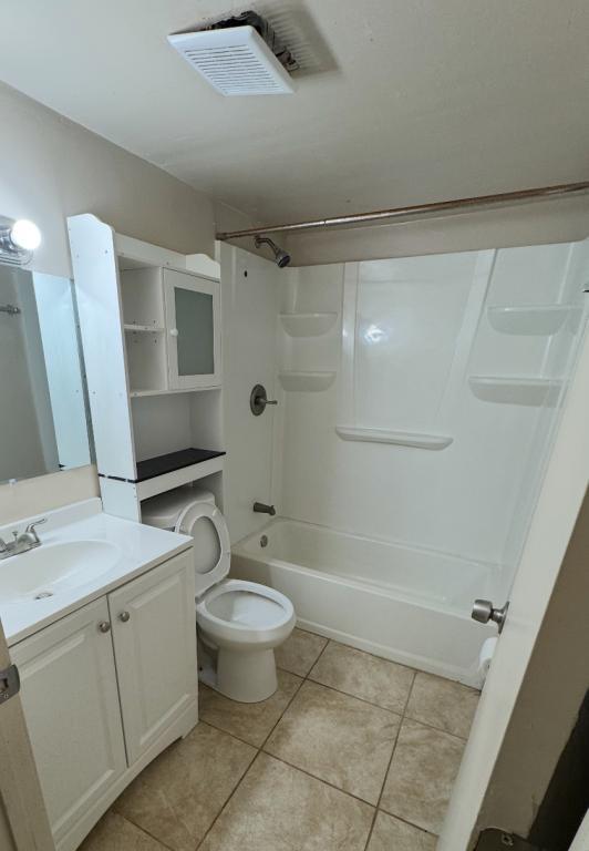 Foto del edificio - 450 W Thurber Rd