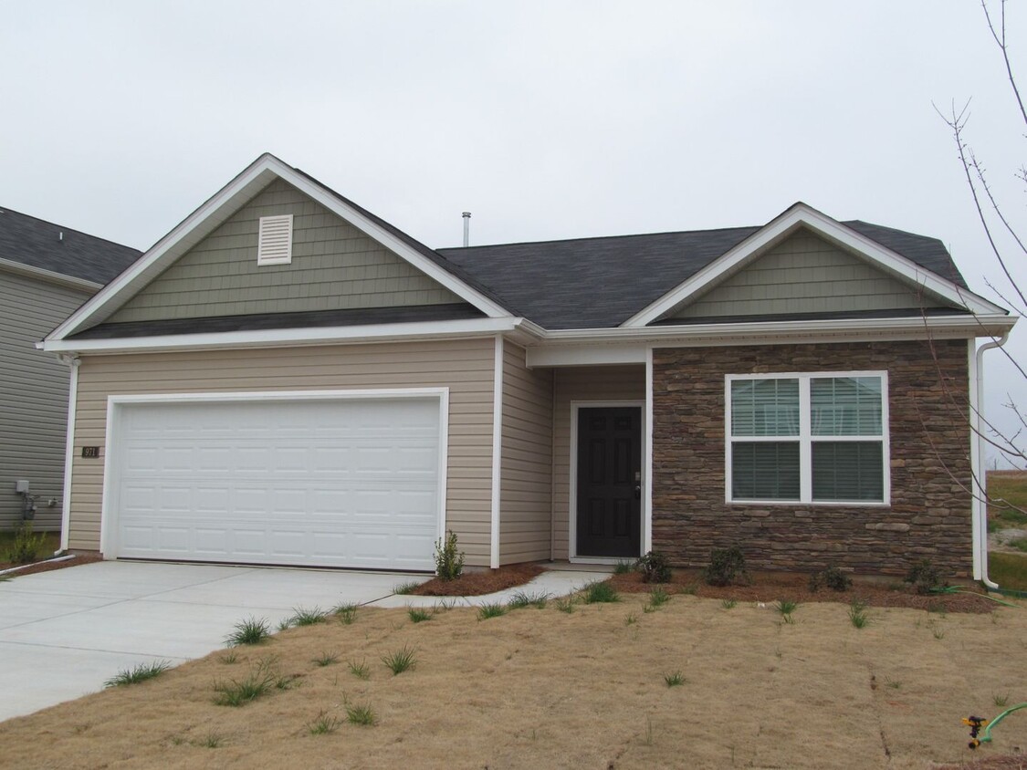 Primary Photo - Rural Hall Home Ready to rent.