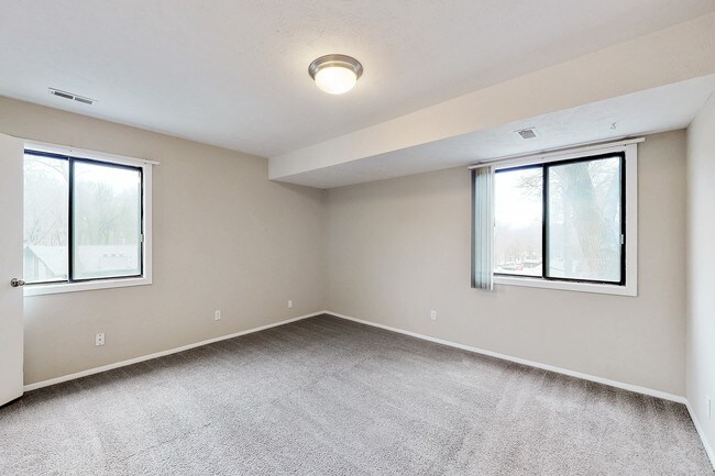 Building Photo - Fontenelle Hills