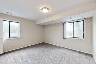 Building Photo - Fontenelle Hills