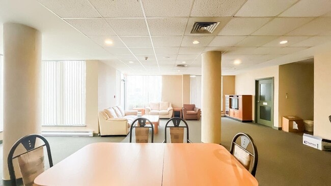 Building Photo - 8180 Granville Av