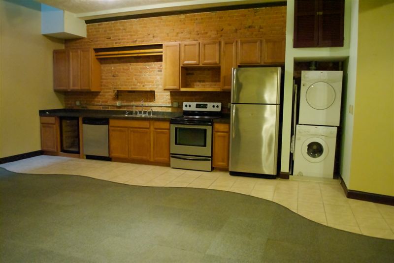Primary Photo - 303 S Washington Sq