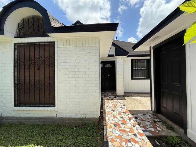 Building Photo - 6347 Marinwood Dr