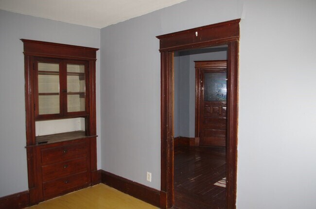 Building Photo - 46 Ames Ave