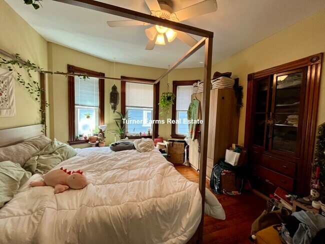 Foto del edificio - 67 Roseclair St