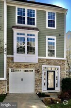 Building Photo - 316 Monroe Point Dr