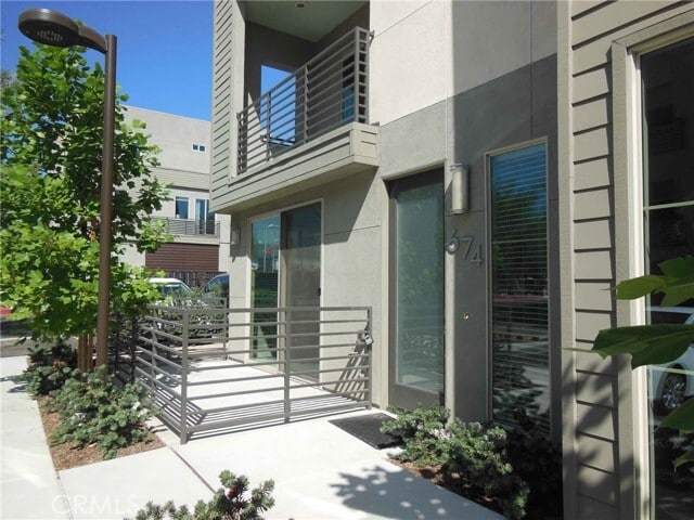 Building Photo - 674 Chandler Walk
