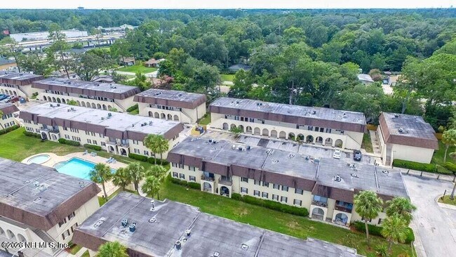 Building Photo - 1540 El Prado Rd