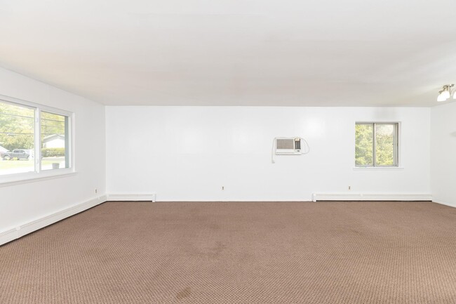 Foto del edificio - 52,54-54 Blydenburgh Ave