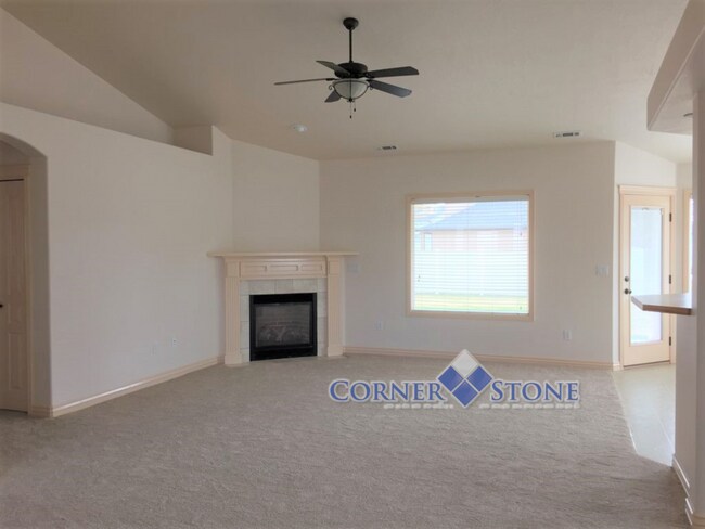 Building Photo - Corner Lot Home with Bonus/Flex Space!