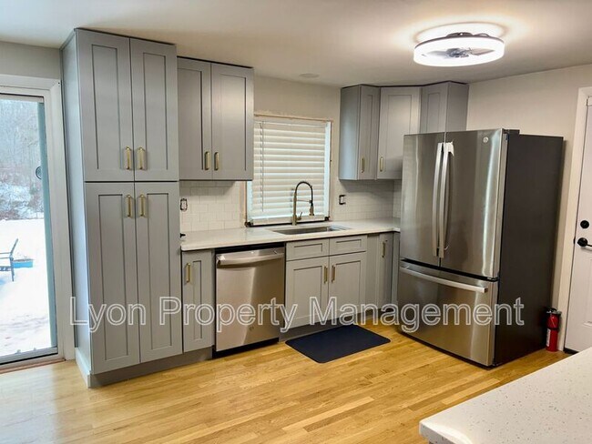 Foto del edificio - 128 Thurston St