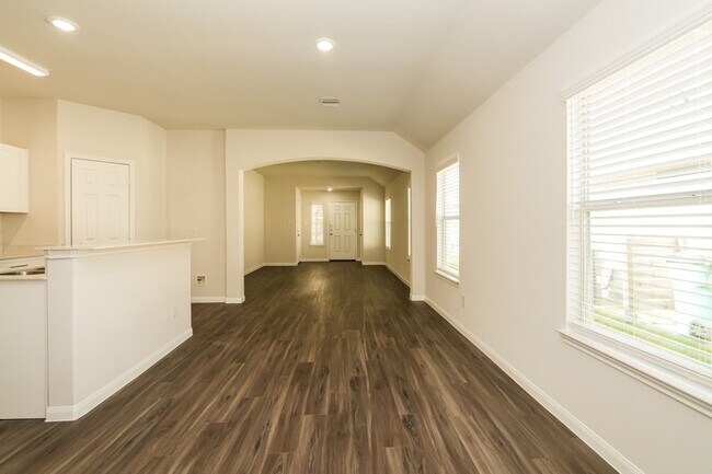 Building Photo - 5530 Plantation Forest Dr