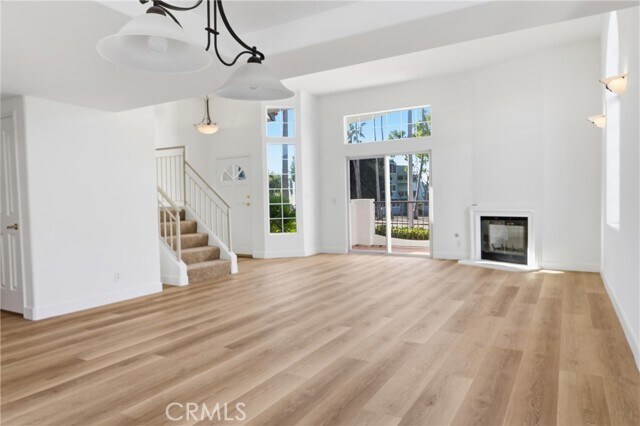 Foto del edificio - 200 N Catalina Ave