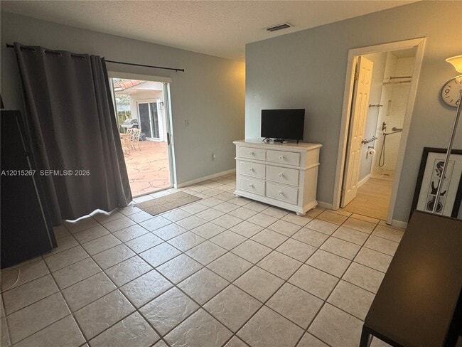 Building Photo - 17016 SW 144th Ct