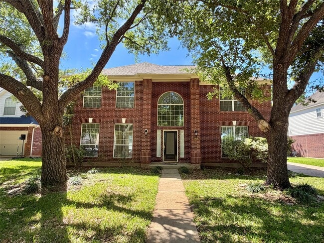 Building Photo - 1916 Lakewinds Dr