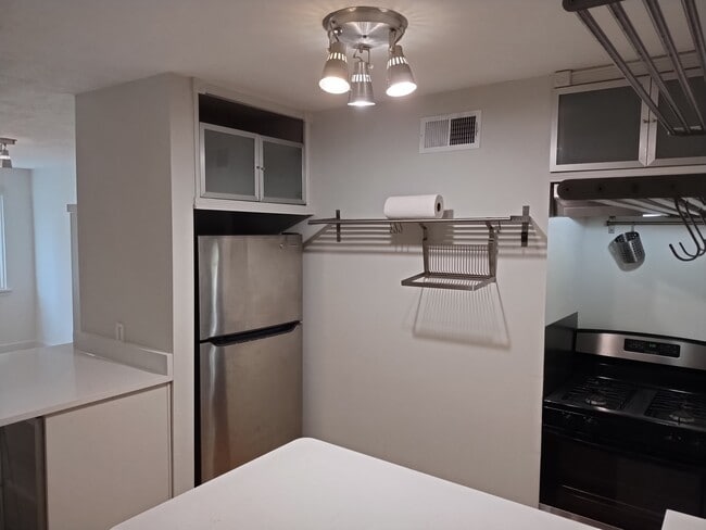 Photo - 1204 Autrey St Apartment