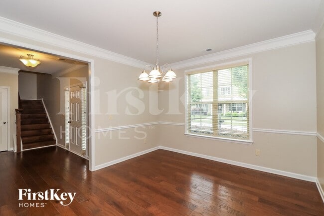 Building Photo - 286 S Village Square