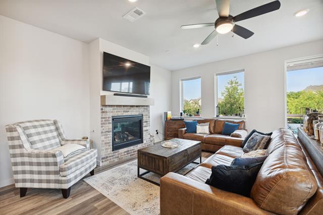 Foto del edificio - 721 Mountain Laurel Dr