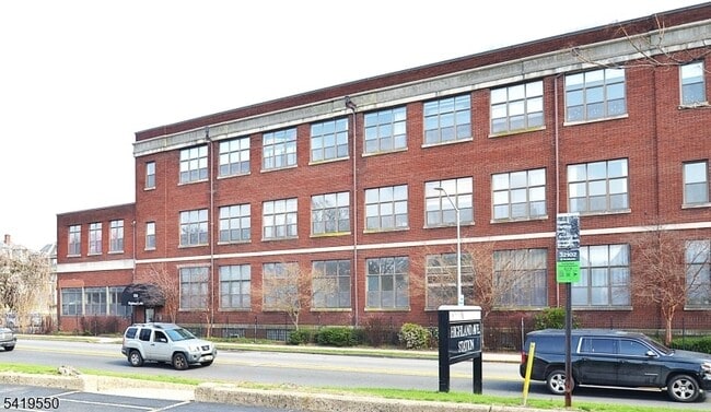 Photo - 350 Scotland Rd House