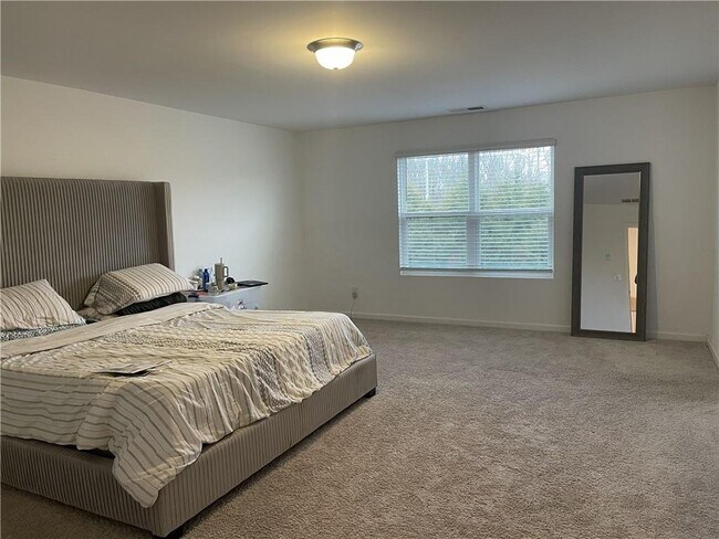 Foto del edificio - 5765 Thornton Dr