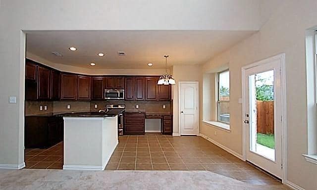 Building Photo - 3739 Venice Dr