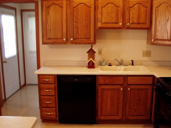 Building Photo - 302 Northview Dr