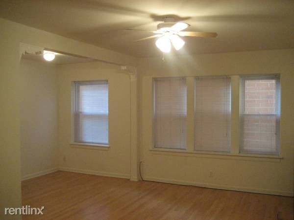 Primary Photo - 4824 N Damen Ave