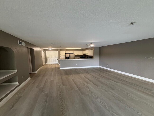 Foto del edificio - 13803 Fairway Island Dr