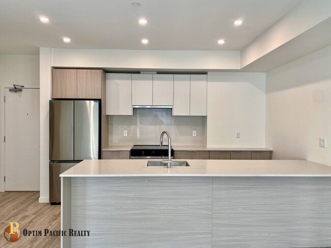 Building Photo - 10829 140 St