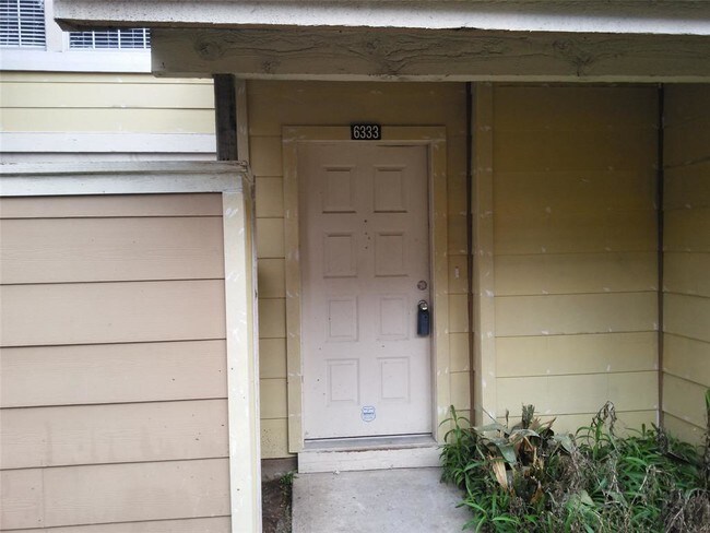 Foto del edificio - 12208 Copper Tree Pvt Ln