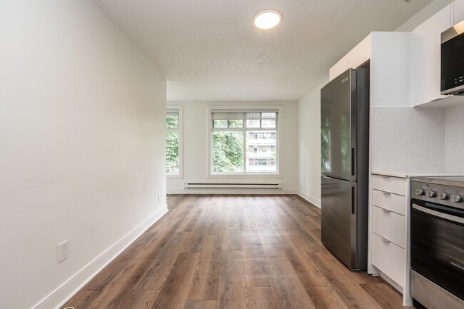 Photo du bâtiment - 28 Maynard Ave