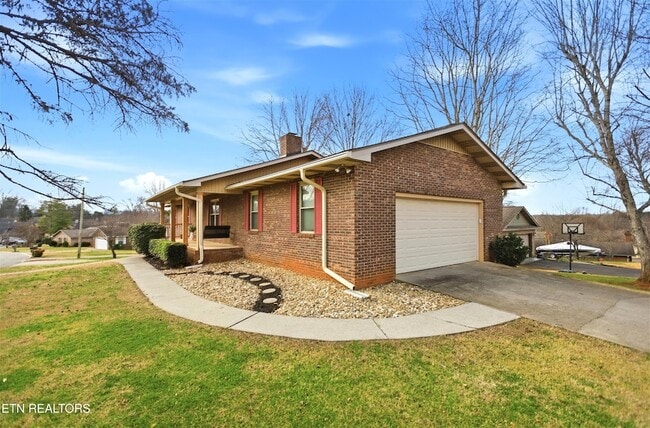 Building Photo - 1501 Woodbury Ct