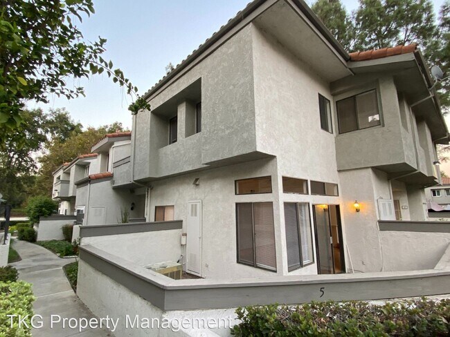 Foto del edificio - 3 br, 2.5 bath House - 5 Blackbird Lane