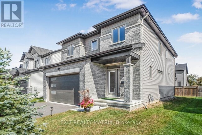 Building Photo - 764 Namur St