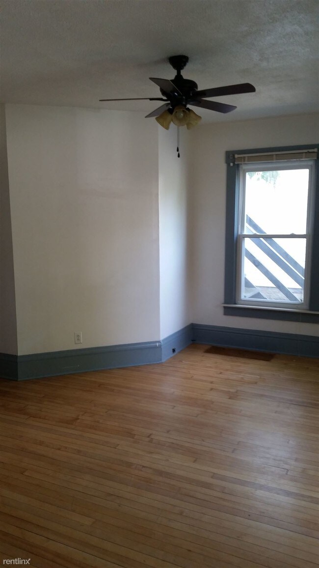 Building Photo - 5 br, 2 bath House - 1130 South Forest Ave...