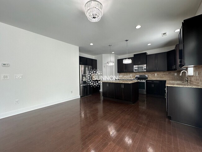 Foto del edificio - 4 Bedroom 2.5 Bathroom in Indian Trail