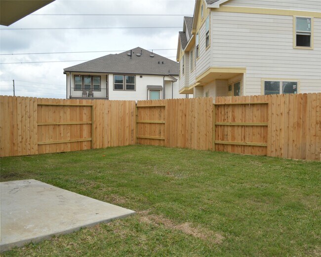 Building Photo - 28043 Rocky Heights Dr