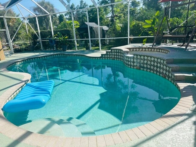 Photo - 3769 Victoria Rd House