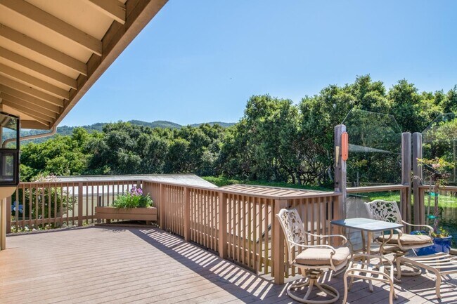 Building Photo - 27525 Loma Del Rey