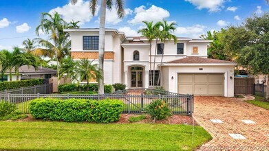 Building Photo - 260 NE Wavecrest Ct