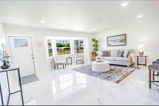 Foto del edificio - 469 SW Duval Ave